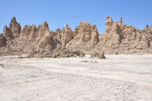 Great limestone chimneys in the desert