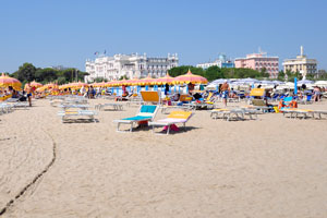 From this place of the beach you can see the Grand Hotel Rimini in the distance
