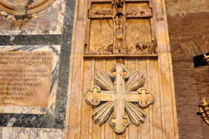 The sculpture of the shining cross is in the Pantheon