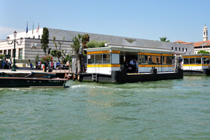 The Ferrovia vaporetto station relates to the Venezia Santa Lucia railway station