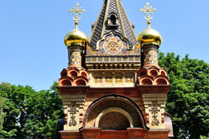 Chapel-tomb of Paskevich is located in the city park