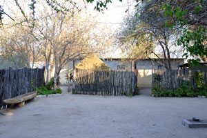 Motsebe Backpackers is situated in lively surroundings