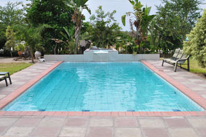 The swimming pool of Senthaga Guest House and Safaris is clean