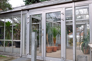 This glasshouse is constructed right before the entrance to the Palm House