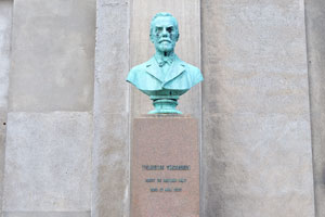 The bronze bust of Vilhelm Thomsen “1842-1927” is situated beside the University of Copenhagen main building