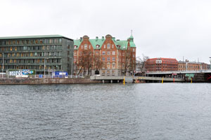 The Knippel Bridge connects Børsgade on Slotsholmen to Torvegade on Christianshavn