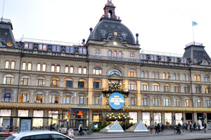 The flagship store of Magasin du Nord is located on Kongens Nytorv