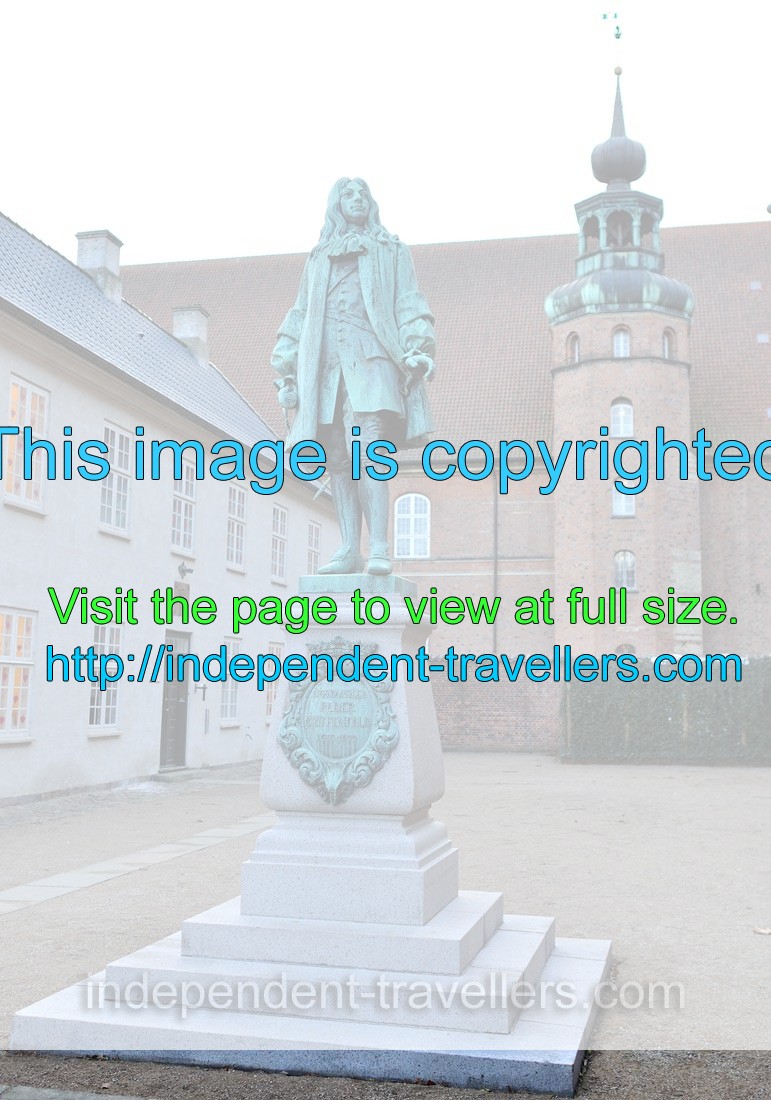 The statue of Rikskansler Peder Griffenfeld is located inside the Christiansborg Palace