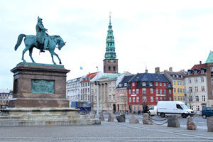 The equestrian statue of Frederik VII