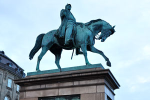 The equestrian statue of Frederik VII is located on Christiansborg Slotsplads square