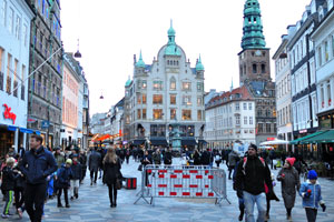 This is how Amagertorv square looks in the evening