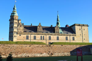 An immediate view of Kronborg castle just after the entrance