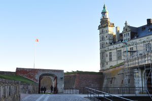 This paved footpath leads to Kronborg castle