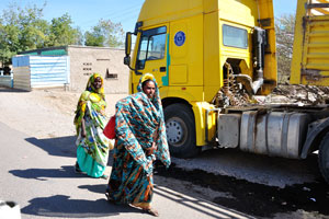 Yellow truck in the Dikhil town