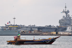 Frigates F214, D621 and aircraft carrier R91 in the port of Djibouti