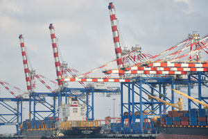 “Kota Karim” ship from Singapore in the DP World Doraleh container terminal