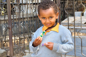 This boy was so cute that i've decided to left him all my candies... it was my last day in Addis Ababa