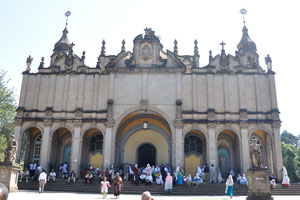 Holy Trinity Cathedral, the front view