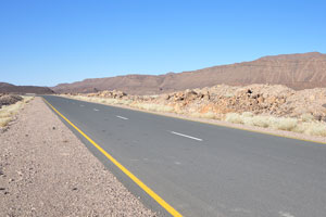 Asphalt road from Afrera to Semera strikes an imagination by its smoothness