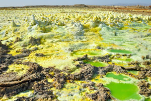 Ponds are divided by salt - and often this salt is white as snow, but also - green, orange, yellow