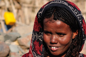 Women from the Afar tribe have interesting teeth