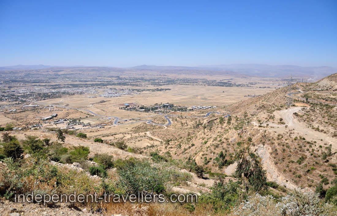 Such a winding road out of the Mekelle city goes right to the mountains