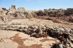 Rocks are very brittle, as they are composed mostly of salts of potassium and magnesium, interspaced with layers of red clay