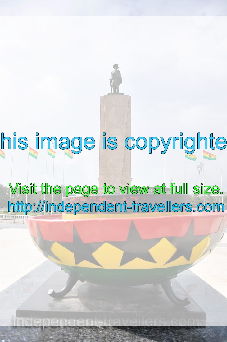 A statue of a soldier is symbolizing the Ghanaians who lost their lives fighting for Ghana's independence