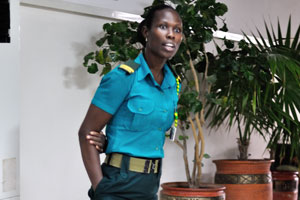 Kotoka International Airport (ACC): the charming guard is surprised why it is not possible to be photographed