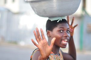 A comely Ghanaian girl struck a silly pose