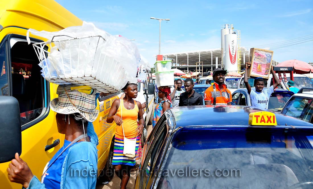 Retail vendors of drinking water are on the central market