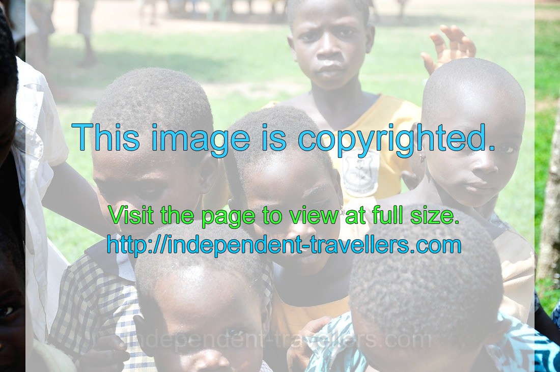 I try to photograph this little african girl