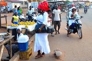Street vendors are on the Tamale-Techiman road