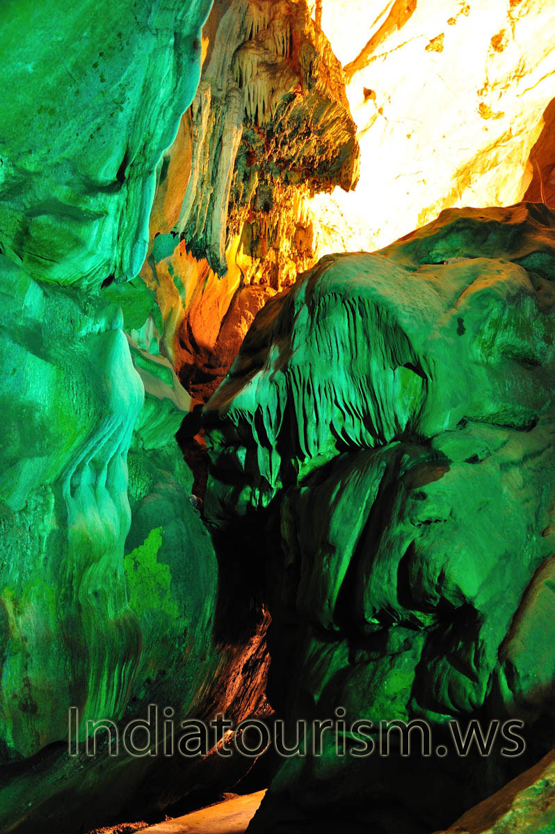 stalactites of green colours