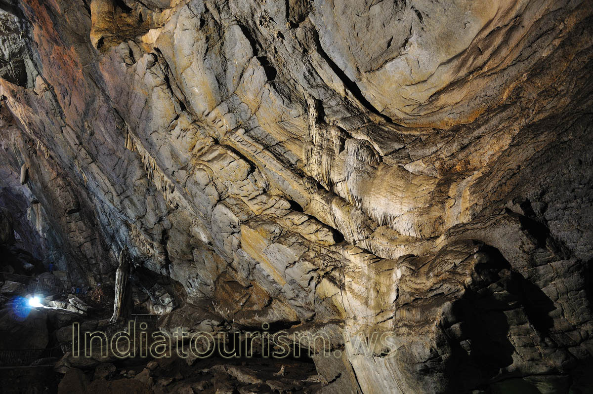 cave wall consists from ancient layers