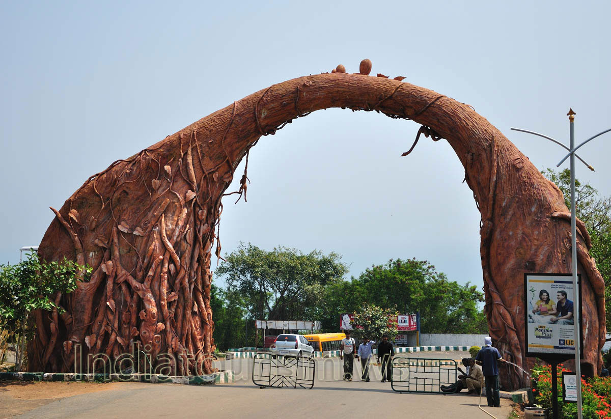 beach view entrance