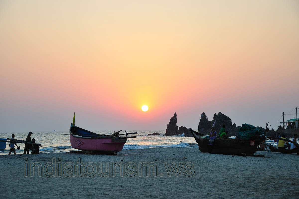 Arambol beach at sunset