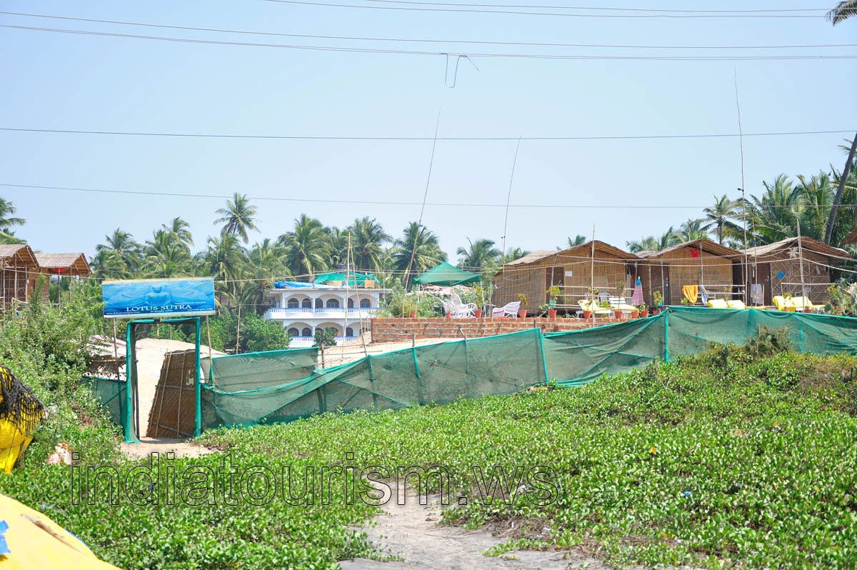 Lotus Sutra beach huts