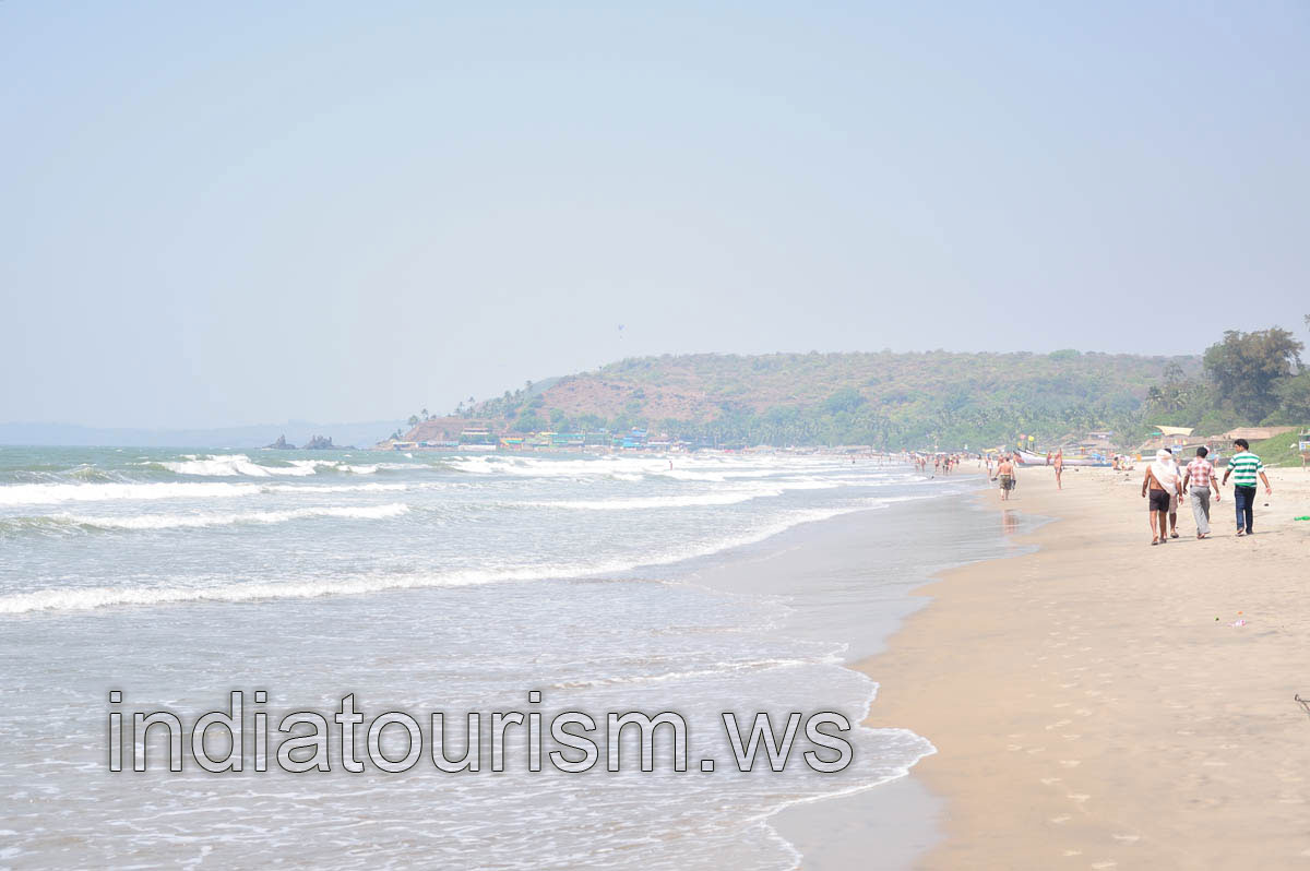 the waves on the Arambol beach