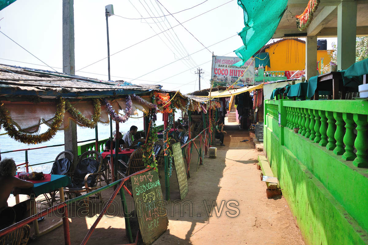 Om Siddheshwar bar & restaurant