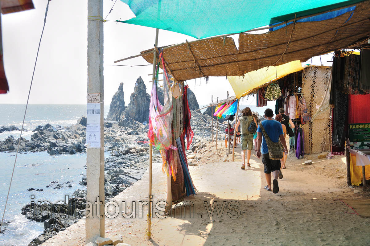 footpath goes around the northern cliff