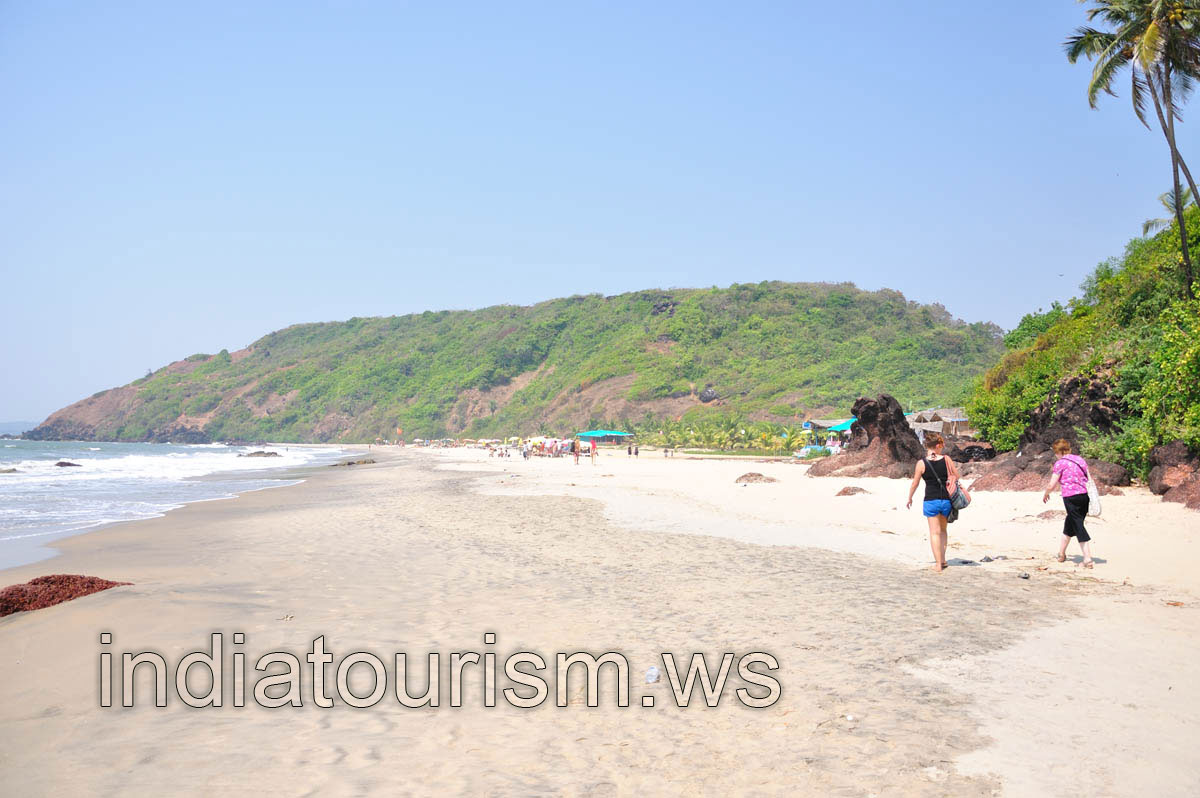 The south point of the Sweetwater lake beach