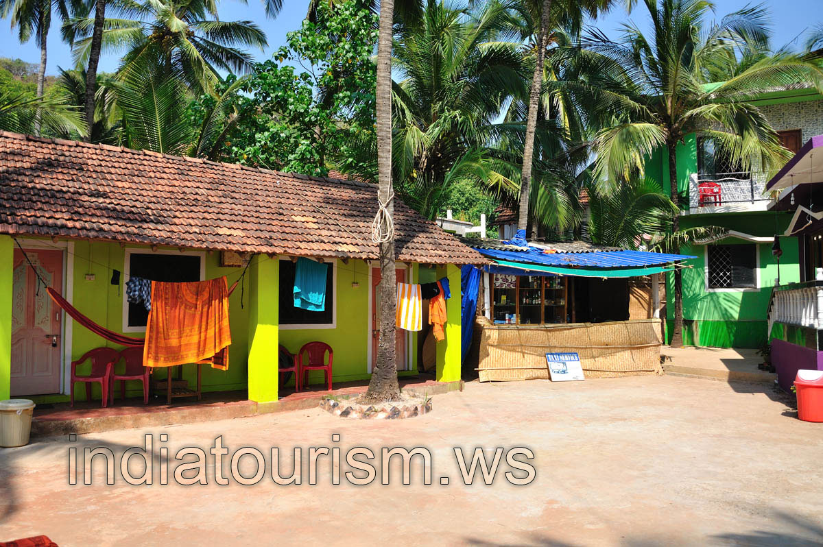 Noah's Ark guest house, small shop