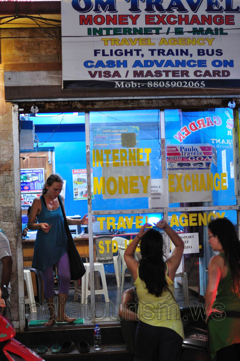 om travel money exchange