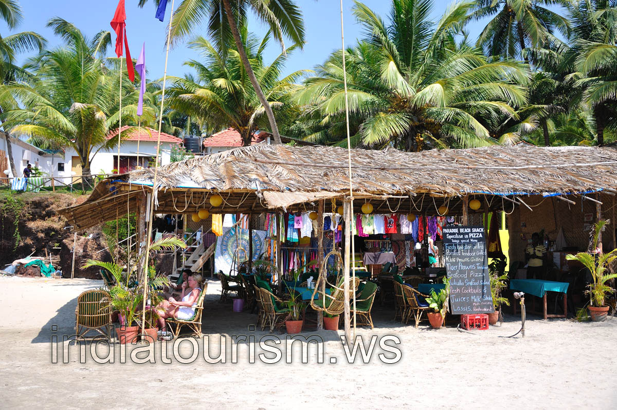 Paradise beach shack, specialize in pizza