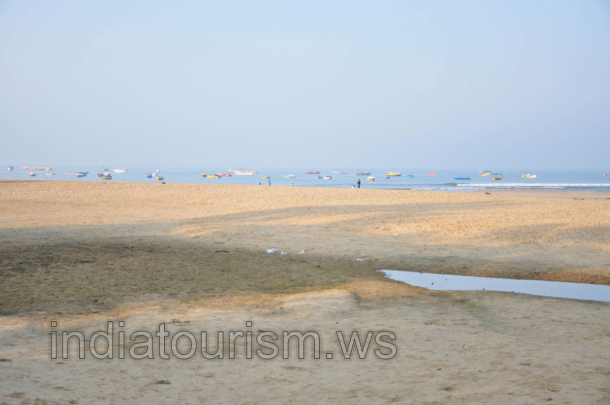 Baga beach early in the morning