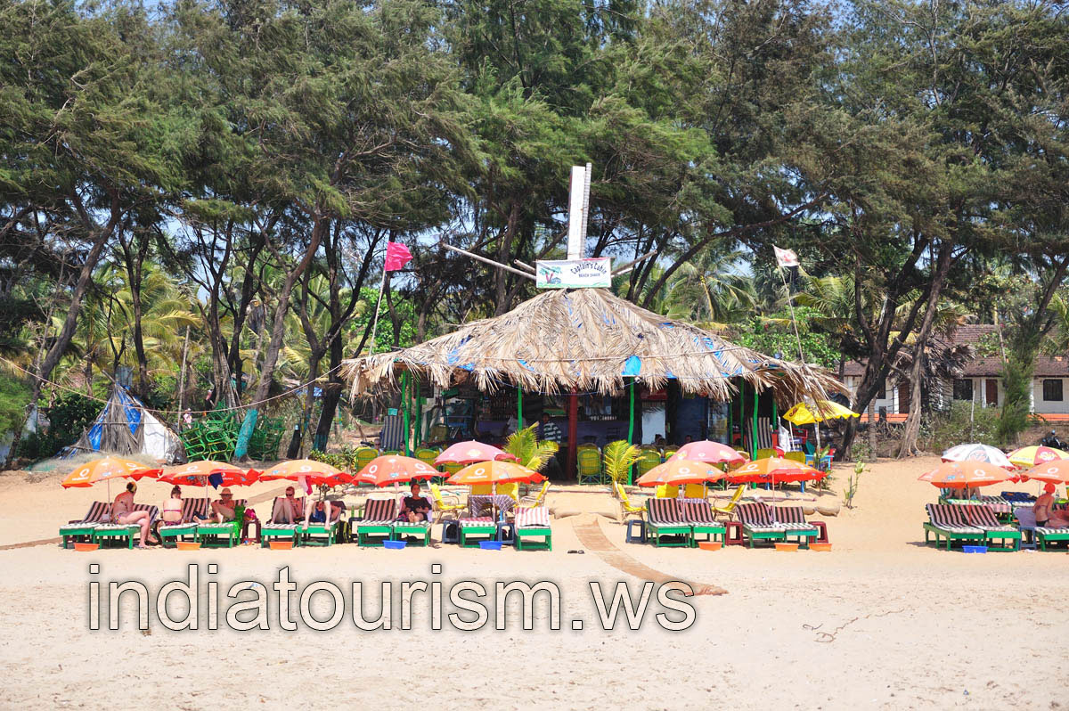 Captain's Cabin beach shack
