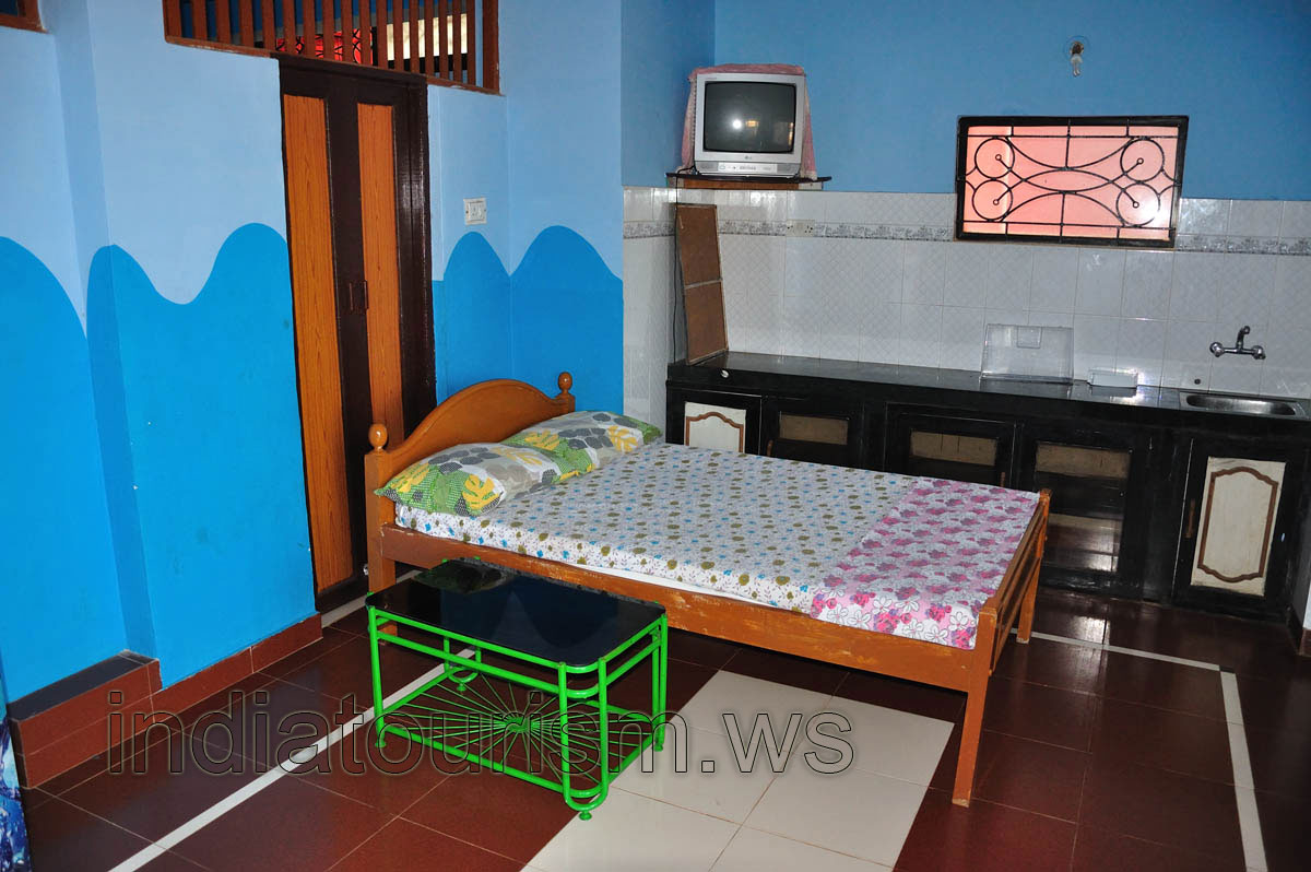 Sea view apartment in the Fisherman's Guest House: small kitchen