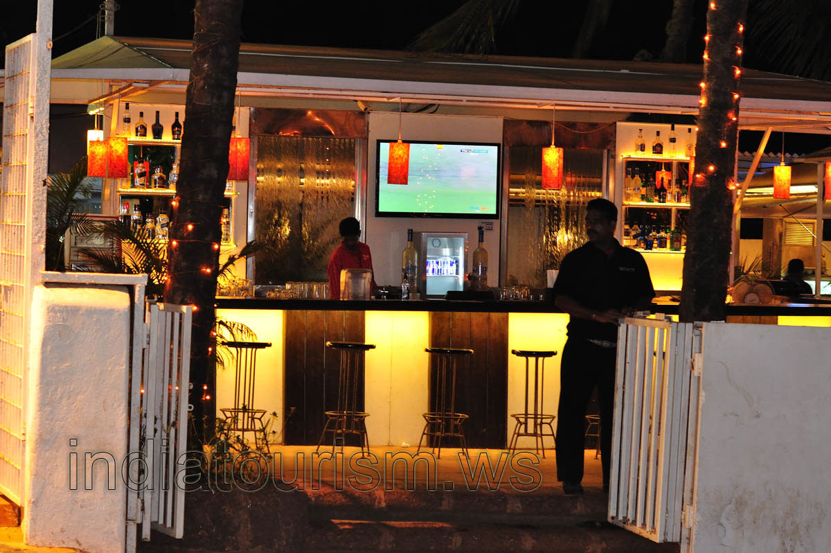 Water effectively used in the decorations of the Tito's world cafe