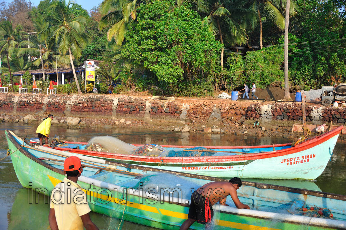 Boat of the Jerry & Simon brothers